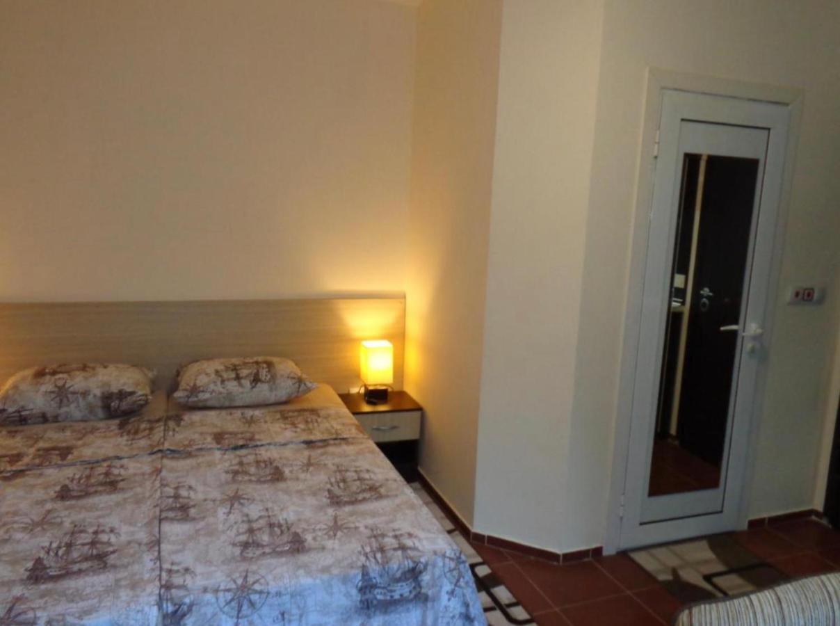 Maria Luiza Apartments Varna Esterno foto